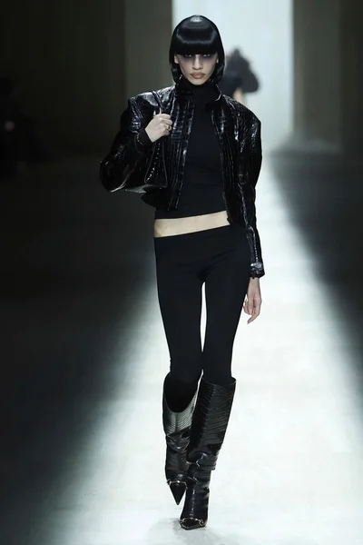 Look 30